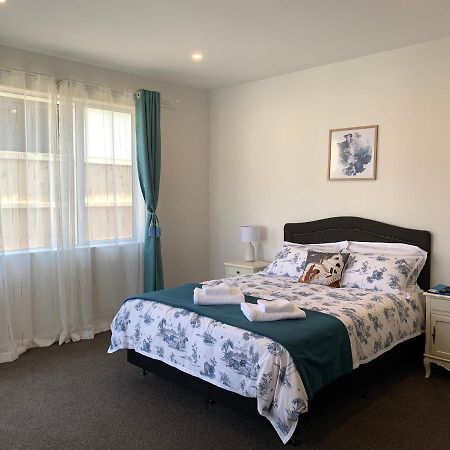 Silverdale Green Valley Holiday House Apartment Bagian luar foto